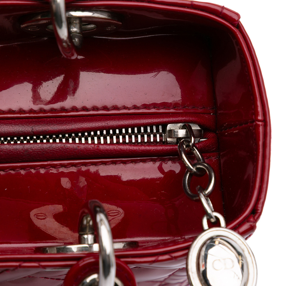 Pre-Loved Dior Medium Patent Cannage Lady Dior - Picture 7 of 10